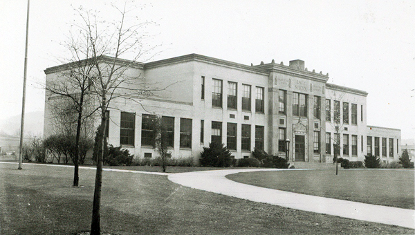 Lacy Elementary School, c.1930 courtesy of the Warren County Historical Society